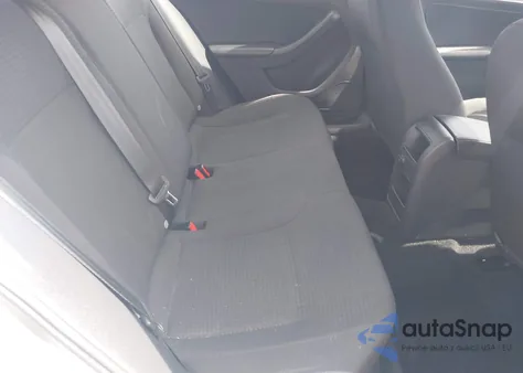 2016 Volkswagen Jetta 1.4T Se z USA, uszkodzony, nr VIN 3VWD67AJ9GM379665